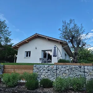 Hébergement de vacances Au Fond Du Village, Bassy